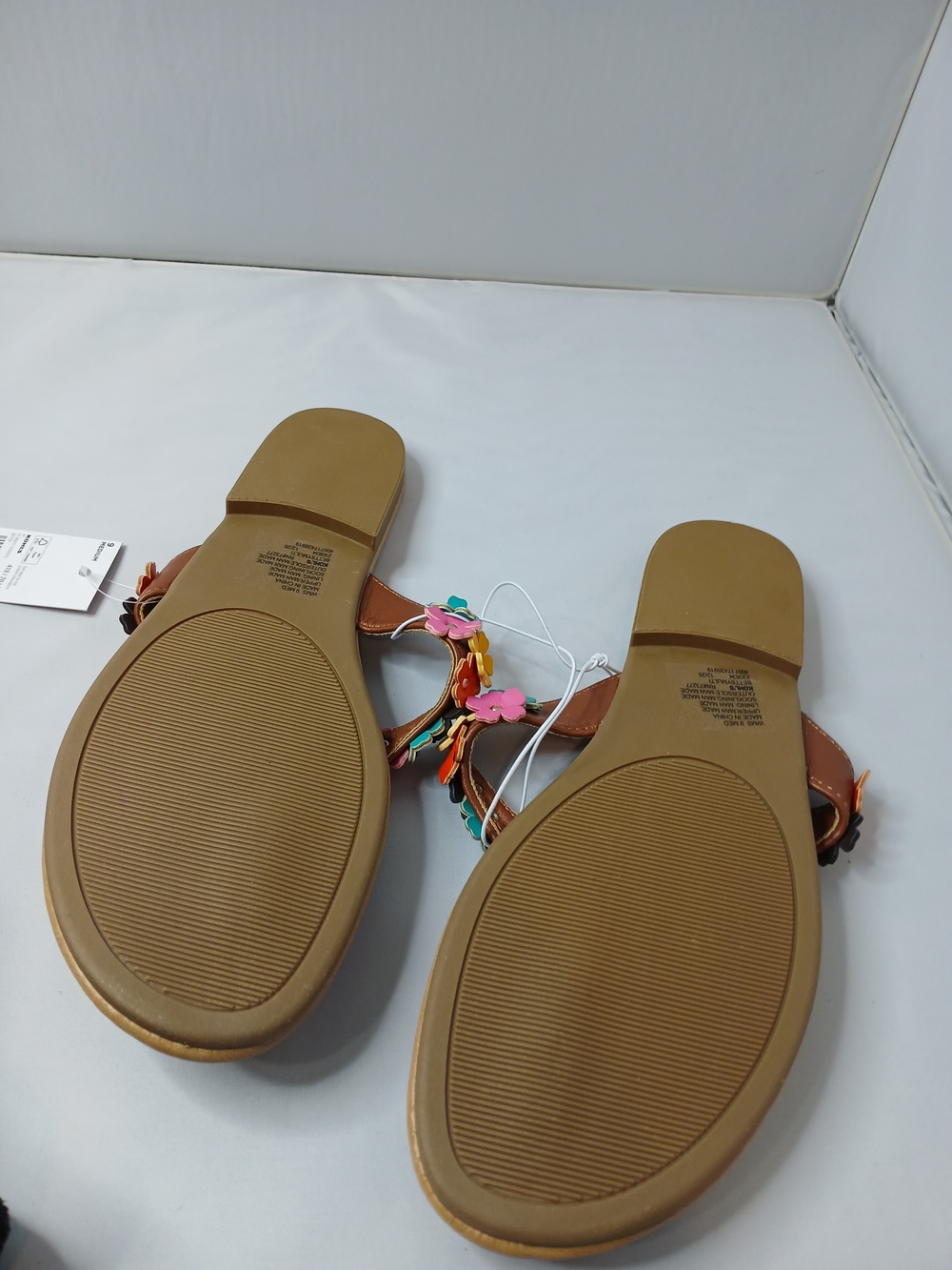 A155. SONOMA Floral Thong Sandals Brown & Multicolor US 9 NWT - Picture 5 of 5